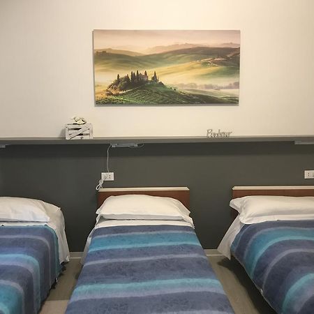 Albergo Chiara Savignone Bagian luar foto