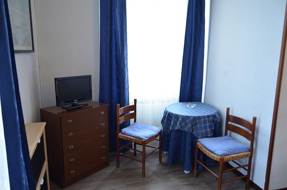 Albergo Chiara Savignone Bagian luar foto