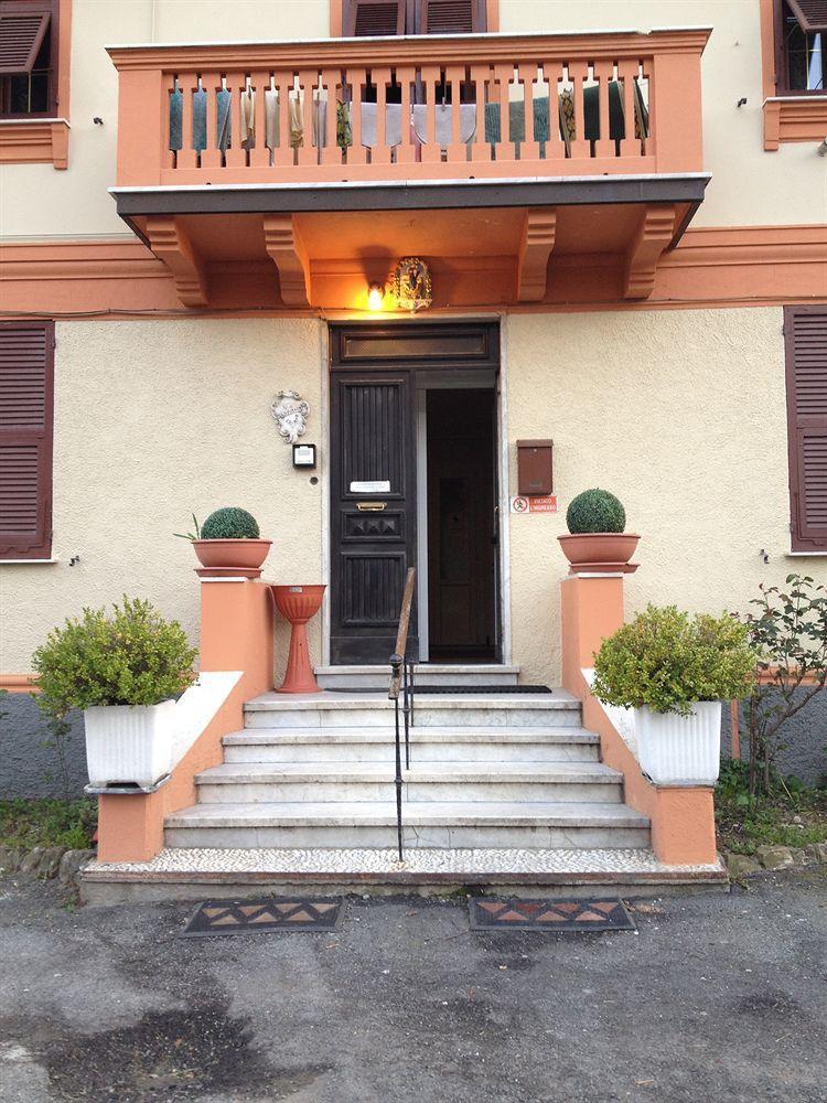 Albergo Chiara Savignone Bagian luar foto