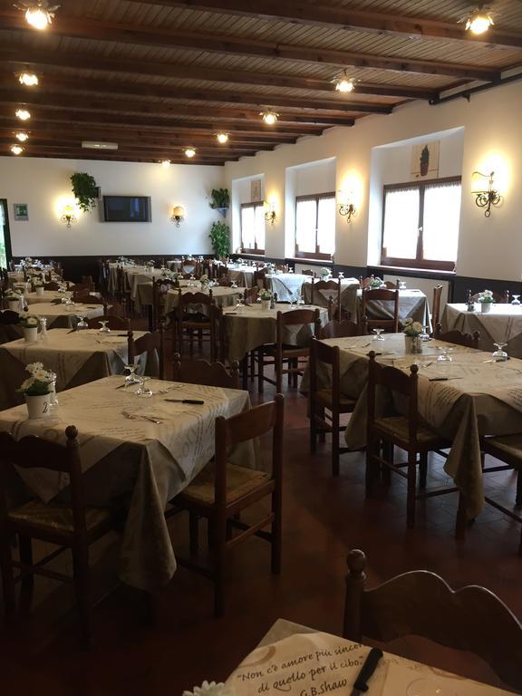 Albergo Chiara Savignone Bagian luar foto