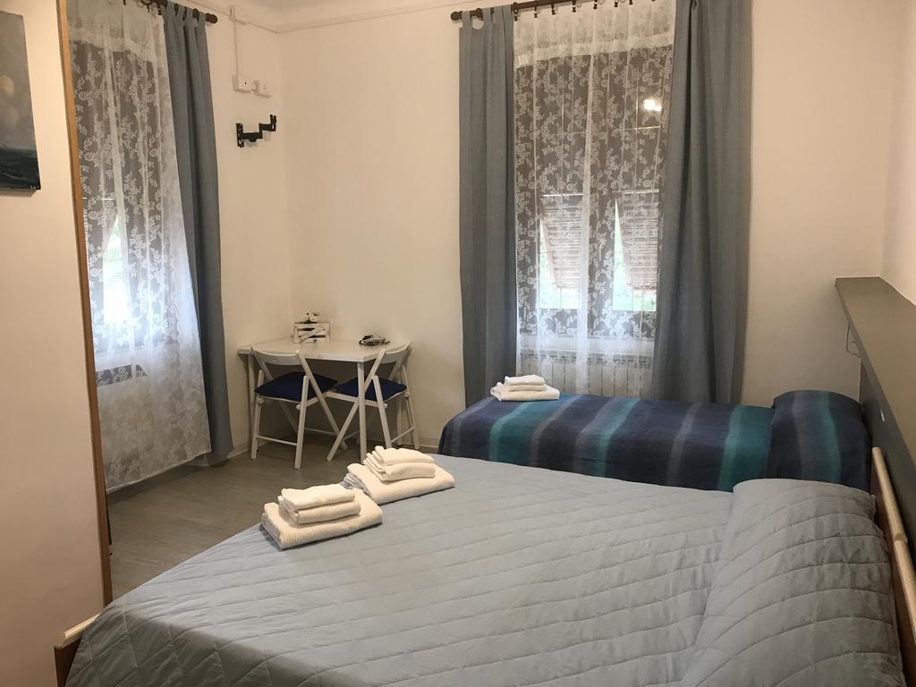 Albergo Chiara Savignone Bagian luar foto