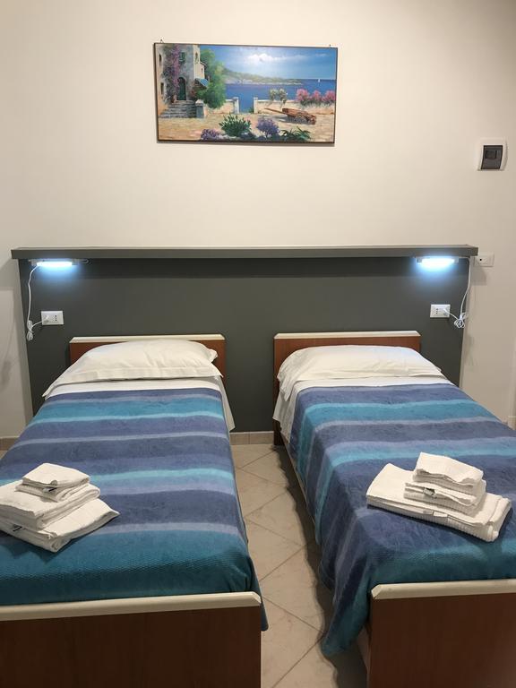 Albergo Chiara Savignone Bagian luar foto